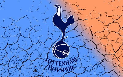 乐鱼电竞热评-卡特利进球后亲吻队徽冲向球迷